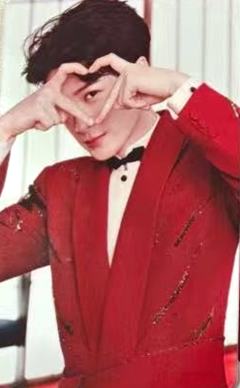 华伦天奴7.0代言卡 ver.11