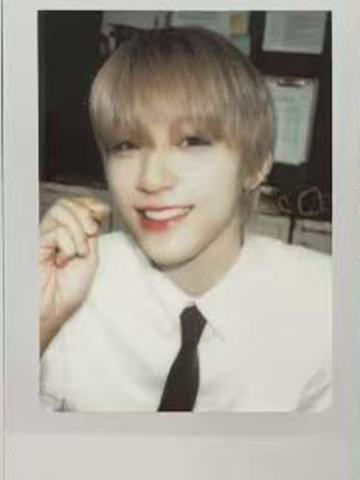 26台历固配拍立得9