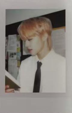 26台历固配拍立得7