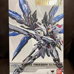 MB 强袭自由高达 初版-资料图