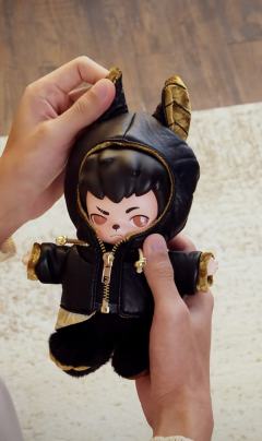 C赏-搪胶毛绒公仔-资料图