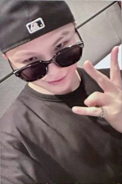 25生日墨镜卡ver.A