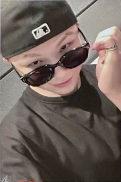 25生日墨镜卡ver.B