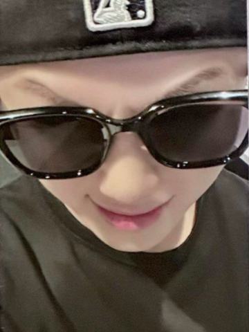 25生日墨镜卡ver.D