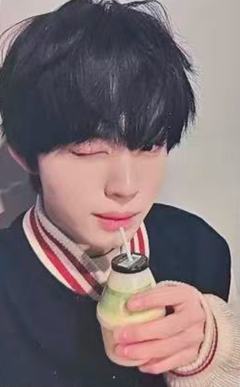 yzy幸运卡6 香蕉牛奶ver.