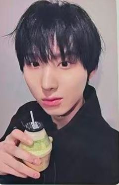 yzy幸运卡4 香蕉牛奶ver.