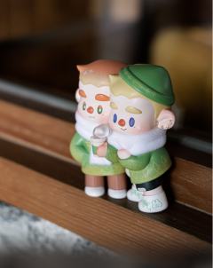 异色-贴贴-资料图