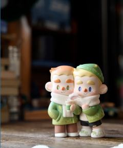 异色-贴贴-资料图