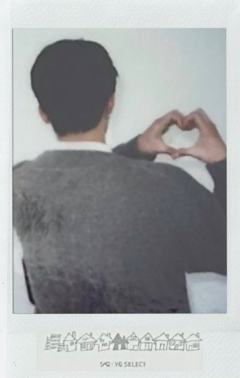 26台历yg拍立得 瓢-资料图