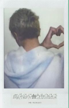 26台历yg拍立得 桃-资料图