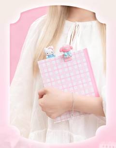 三丽鸥家族蝴蝶结甜心系列趴趴萌趣豆-资料图