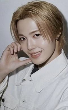 menokin代言卡 荣