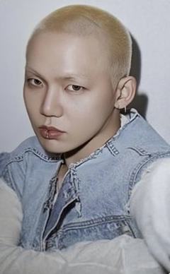 menokin代言卡 脆