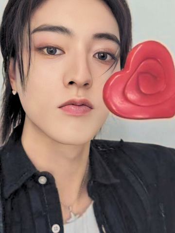 日巡场周满额卡 头