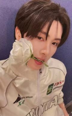 yzy北京签售2.0 3