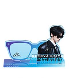 施华洛代言立牌