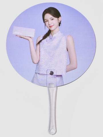 一只鱼代言扇子