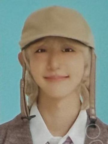 26台历证件照 彬