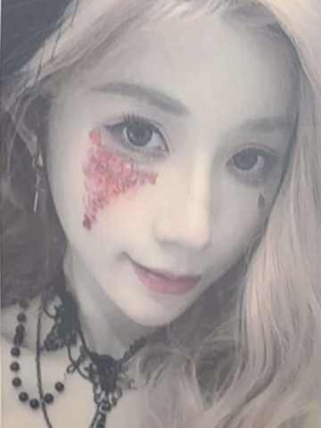 李秋月 甜秘奇遇万圣节纪念小卡ver.A