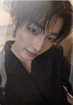 非正式跨年派对实体卡 林秋楠