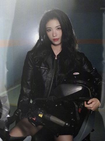 非正式跨年派对实体卡 代露娃