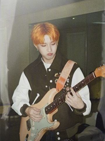 非正式跨年派对实体卡 王一珩