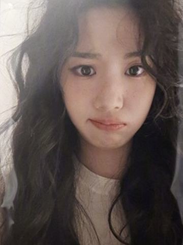 非正式跨年派对实体卡 卢昱晓