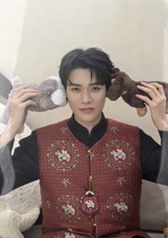 非正式跨年派对实体卡 龚俊