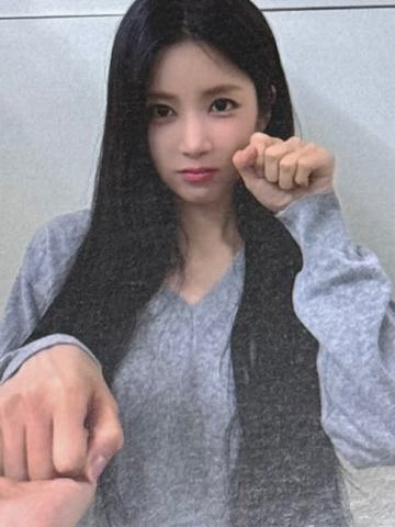 26台历sw线下签售 珑