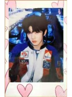 26台历单人款隐藏拍立得 函瑞