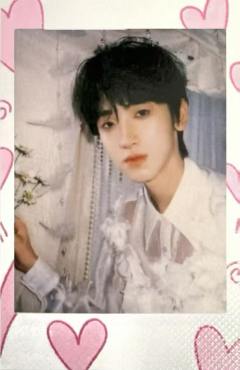 26台历单人款隐藏拍立得 奇函