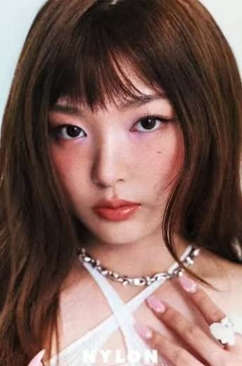 NYLON日本杂志卡 彩