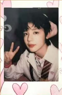 26台历单人款隐藏拍立得 子宸