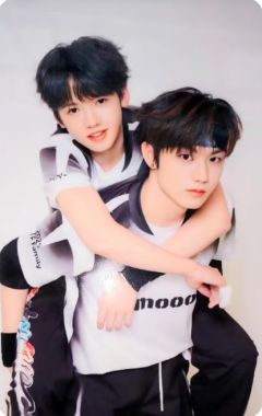 2025夏日运动会双人卡 子墨奕然