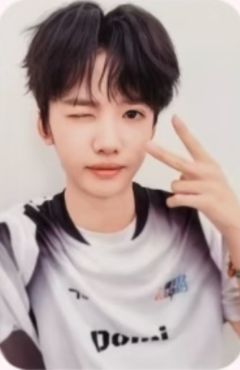 2025夏日运动会小卡 奕然 ver.B