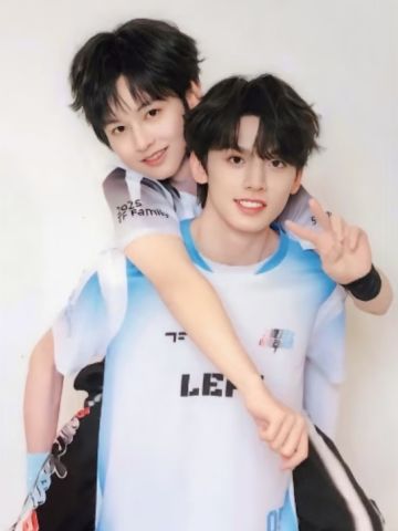 2025夏日运动会双人卡 左航涵博