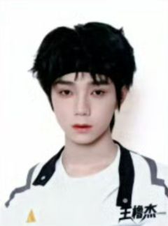 2025夏日运动会证件照 橹杰