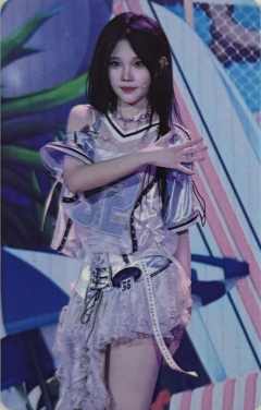 鲍雨欣 2025全团冲刺巡演小卡 ver.A