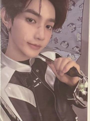 首尔场周雨伞卡1