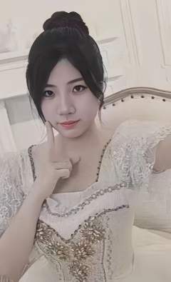 张佳仪《秋欧》主题小卡 ver.A