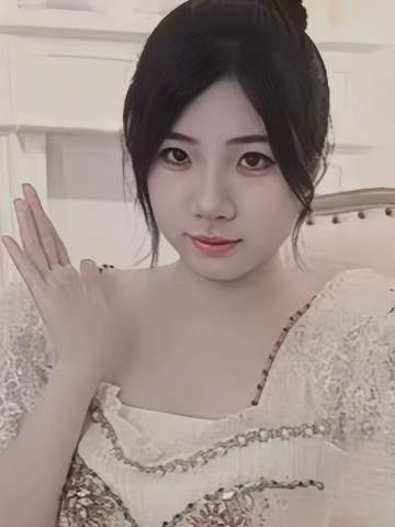 张佳仪《秋欧》主题小卡 ver.C