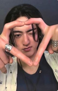 场周随机卡满额 头