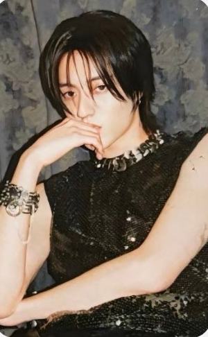 场周4w满额卡 头 ver.B