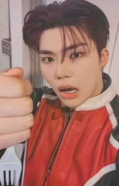 mp签售5 咬一口ver.