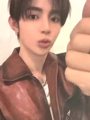 mp签售1 咬一口ver.