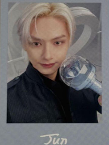 日巡贴纸拍立得 俊B