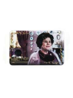 多洛雷斯·乌姆里奇-魔法之旅系列马口铁徽章第二弹