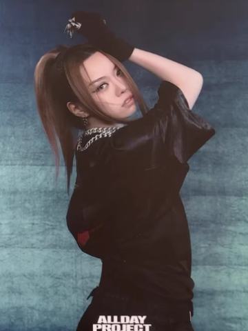 el幸运卡海报 贝 线下ver.