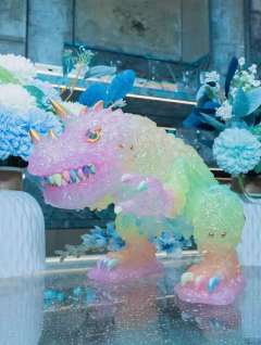 文森特-彩虹棱镜-资料图