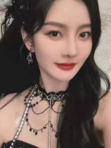 青钰雯《终极殿堂》自拍小卡 ver.B